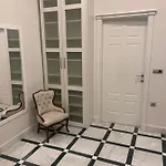 La Muralla Hotel *